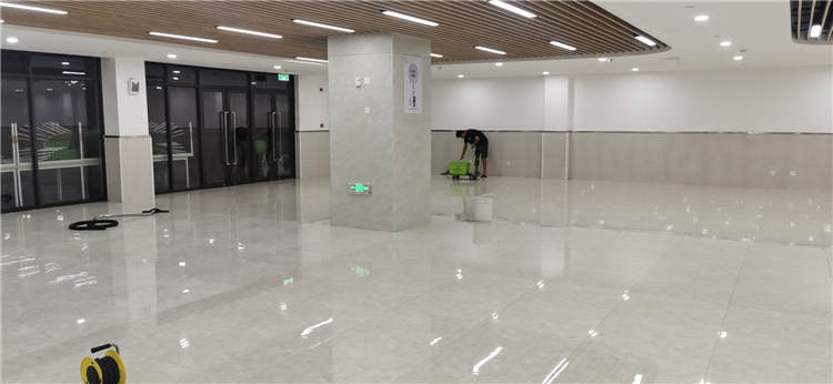 1596683679116826.jpg 上海嘉定區(qū)江橋醫(yī)院Ⅰ期大廳<a href=http://m.61618.net><strong><a href=http://m.61618.net><strong>地面防滑</strong></a></strong></a>5.jpg